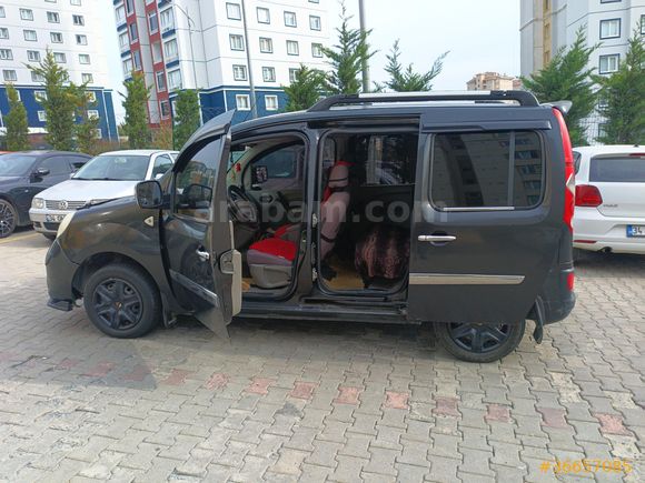Sahibinden Renault Kangoo Multix 1.5 dCi Expression 2009 Model  267.000 km Siyah