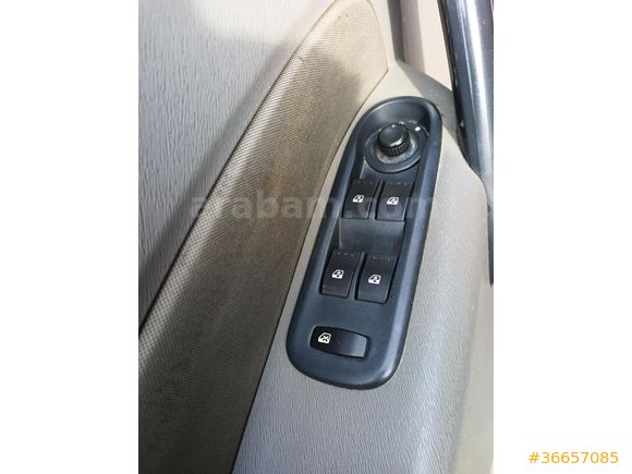 Sahibinden Renault Kangoo Multix 1.5 dCi Expression 2009 Model  267.000 km Siyah