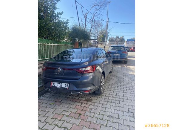 Sahibinden Renault Megane 1.3 TCe Icon 2024 Model 