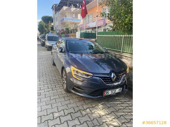 Sahibinden Renault Megane 1.3 TCe Icon 2024 Model 