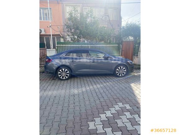 Sahibinden Renault Megane 1.3 TCe Icon 2024 Model 