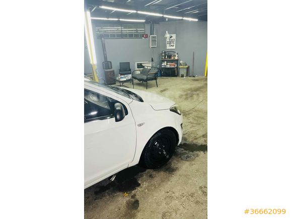2012 model 1.4 dizel 190.000 km de aktif kullanmaktayım