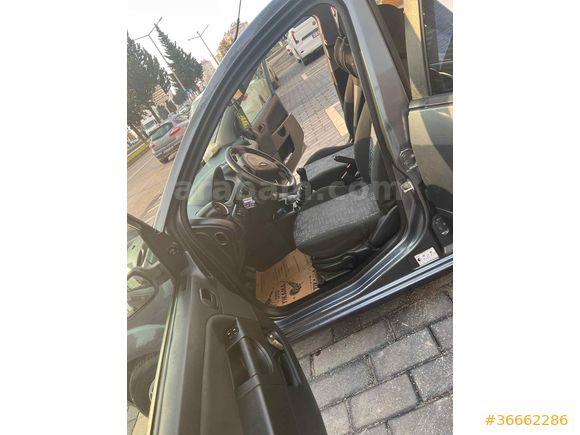 Sahibinden Ford Fiesta 1.4 Comfort 2006 Model 