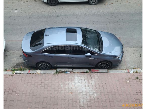 Sahibinden Toyota Corolla 1.8 Hybrid Flame X-Pack 2023 Model