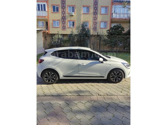 Sahibinden Renault Clio 1.0 SCe Joy 2022 Model