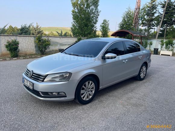Sahibinden Volkswagen Passat 1.6 TDi BlueMotion Comfortline 2013 Model  198.000 km Gri