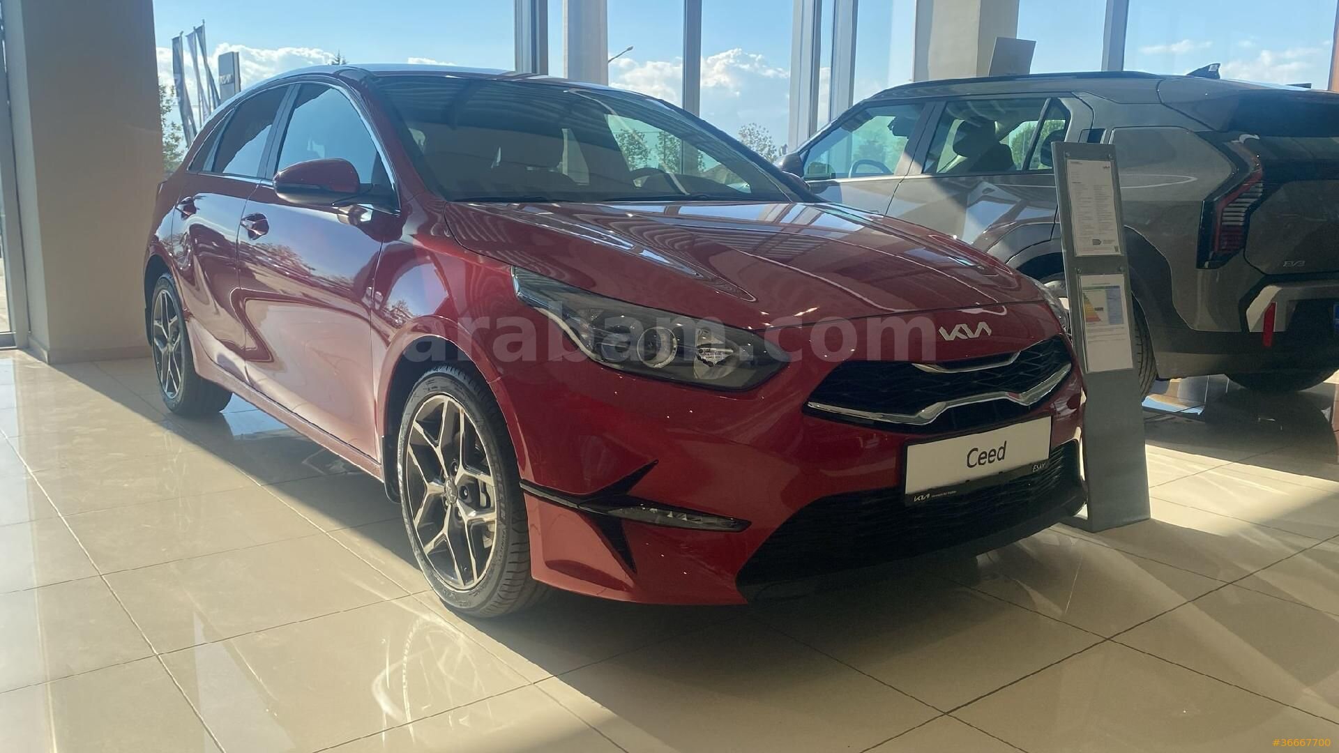 Sahibinden Kia Ceed 1.5 T-GDI Elegance Plus 2024 Model Antalya 24.500 km Kırmızı 4