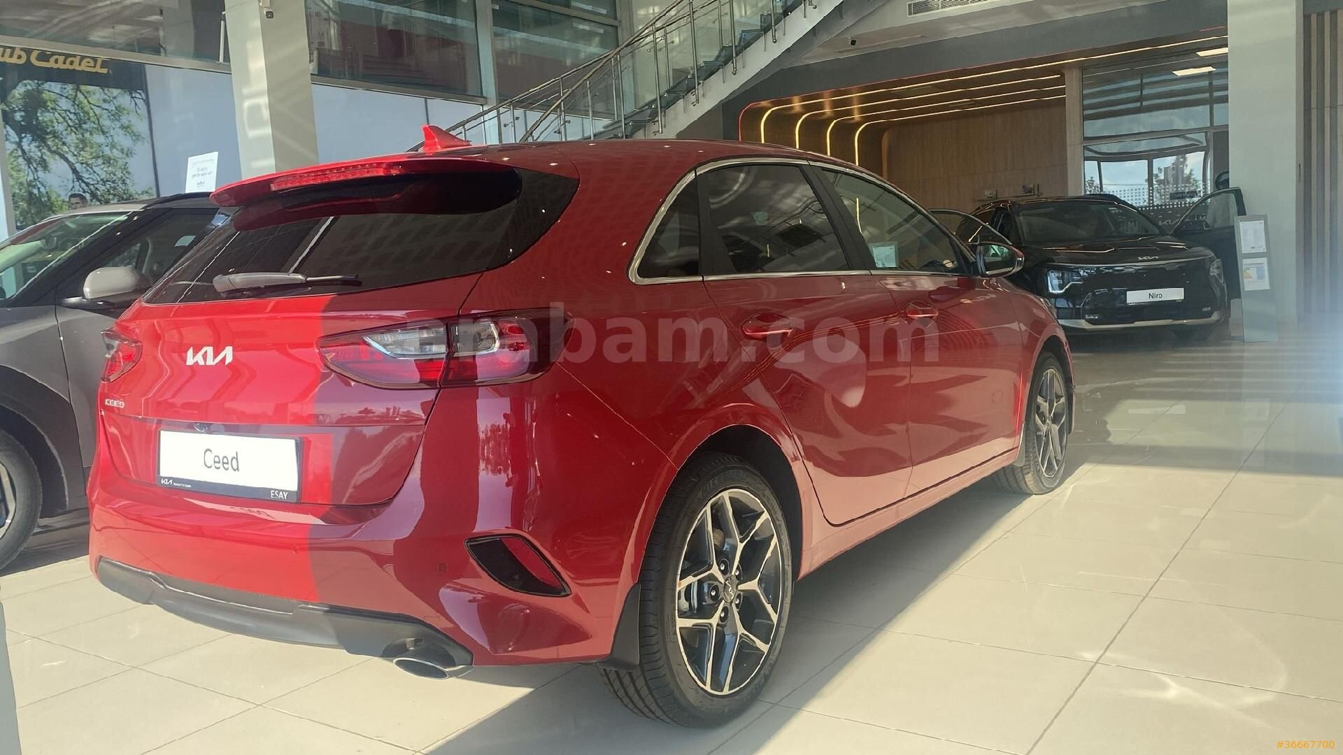Sahibinden Kia Ceed 1.5 T-GDI Elegance Plus 2024 Model Antalya 24.500 km Kırmızı 5