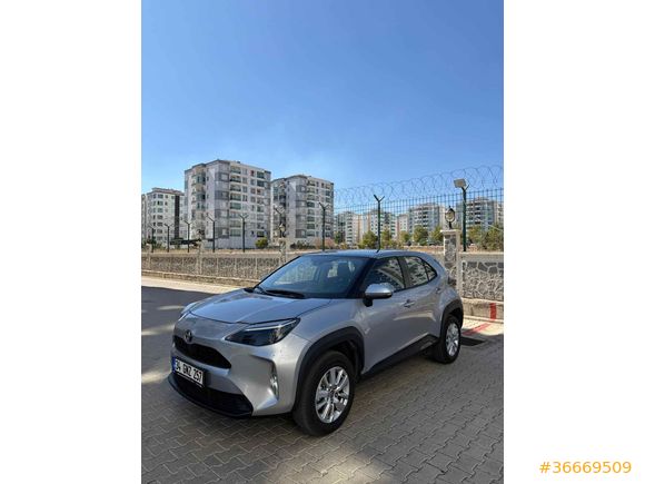Sahibinden Toyota Yaris Cross 1.5 Dream X-Pack 2023 Model  84.000 km Gri