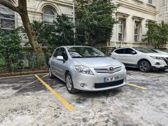 Sahibinden Toyota Auris 1.33 Comfort 2011 Model  159.000 km Gri (Gümüş)
