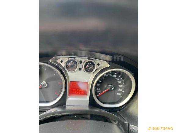 Sahibinden Ford Focus 1.6 TDCi Titanium 2011 Model 