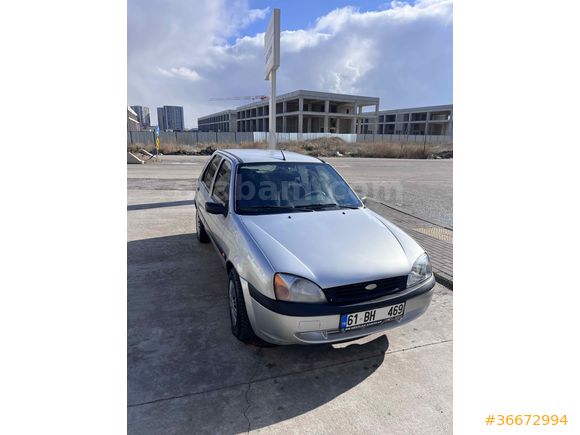 Sahibinden Ford Fiesta 1.25 Flair 2000 Model 