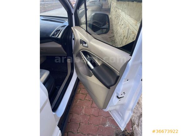 Sağlık personelinden Ford Tourneo Connect 1.5 TDCI Titanium 2016 Model Konya 156000 km Beyaz