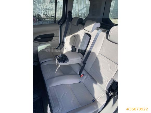 Sağlık personelinden Ford Tourneo Connect 1.5 TDCI Titanium 2016 Model Konya 156000 km Beyaz