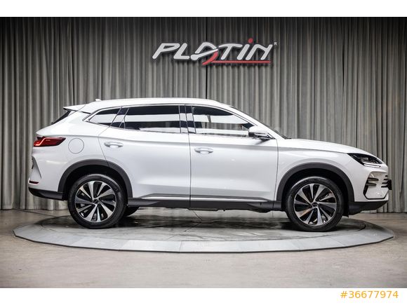 2025 BYD SEAL U EV Design