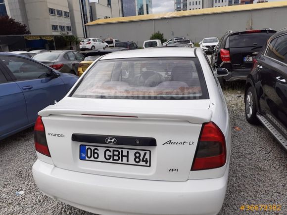 Sahibinden Hyundai Accent 1.3 LS 2000 Model  249.000 km Beyaz