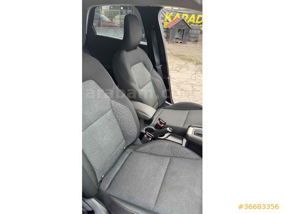 Sahibinden Renault Captur 1.3 TCe Touch 2023 Model 