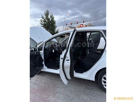 Sahibinden Ford Fiesta 1.6 Trend 2013 Model 