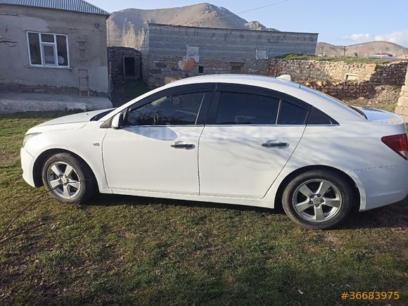 Sahibinden Chevrolet Cruze 1.6 LS 2010 Model Van