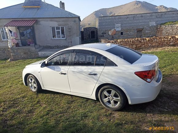 Sahibinden Chevrolet Cruze 1.6 LS 2010 Model Van