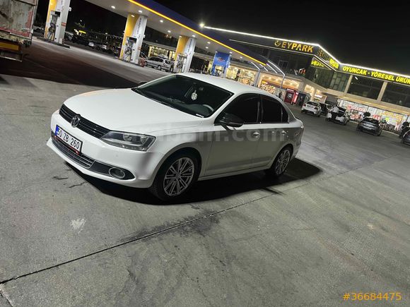 Sahibinden Volkswagen Jetta 1.6 TDi Comfortline 2012 Model   Aracımın bütün sıvı bakımları yapılmıştır tirger seti deyişti 2 sene önce