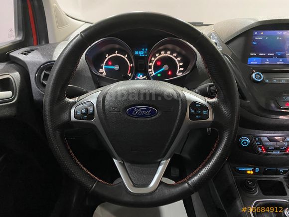 "GÜREL OTO"0,79 FAİZ 2022 COURIER 1.5TDCI TITANIUM PLUS 81.481KM