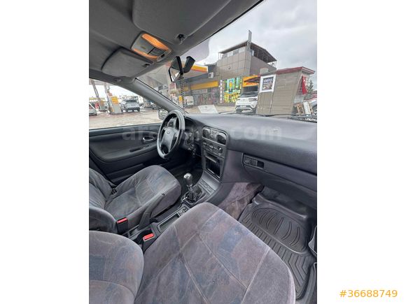 Hatasız Volvo S40 1.6 2001 Model 