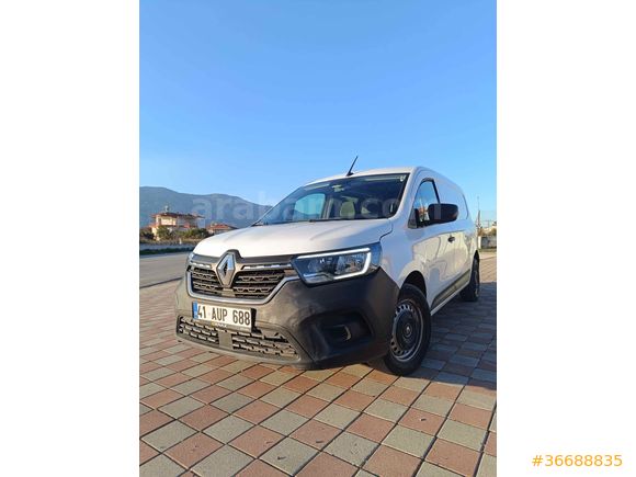 Sahibinden %20 Faturalı Renault Kangoo 1.5 BlueDCI L2 Equilibre 2024 Model 
