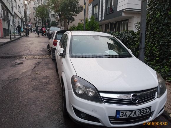 Sahibinden Opel Astra 1.3 CDTI Enjoy 111.Yıl 2011 Model İstanbul 247.500 km Beyaz