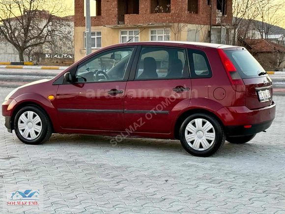 2003 MODEL FİESTA 1.4 BENZİN / LPG var