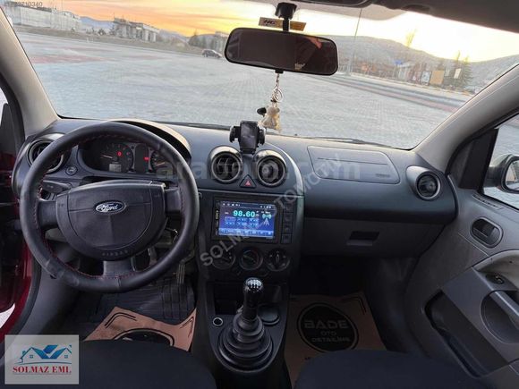 2003 MODEL FİESTA 1.4 BENZİN / LPG var