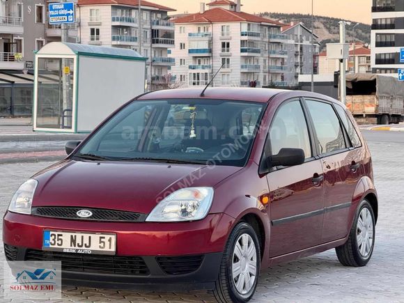 2003 MODEL FİESTA 1.4 BENZİN / LPG var
