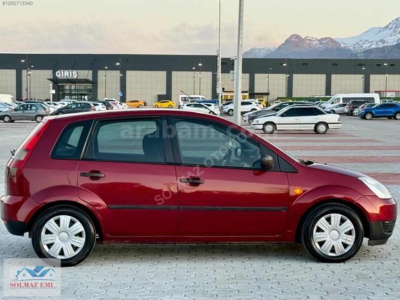 2003 MODEL FİESTA 1.4 BENZİN / LPG var