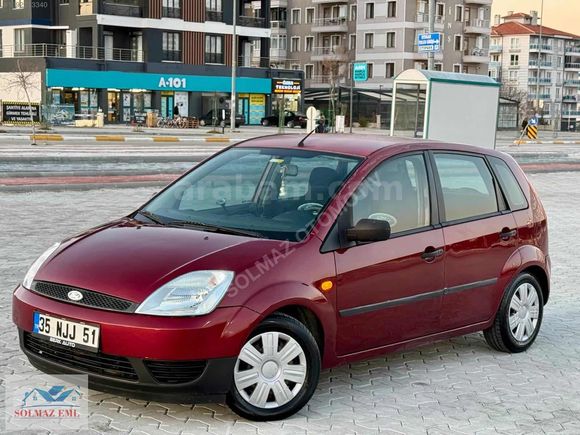 2003 MODEL FİESTA 1.4 BENZİN / LPG var