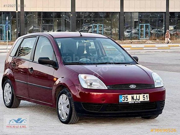 2003 MODEL FİESTA 1.4 BENZİN / LPG var