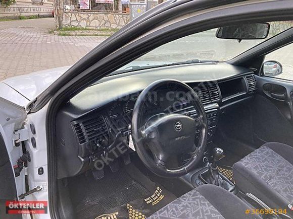 İLK ELDEN 1998 MODEL OPEL VECTRA 1.6 16V 100 BG KLİMALI