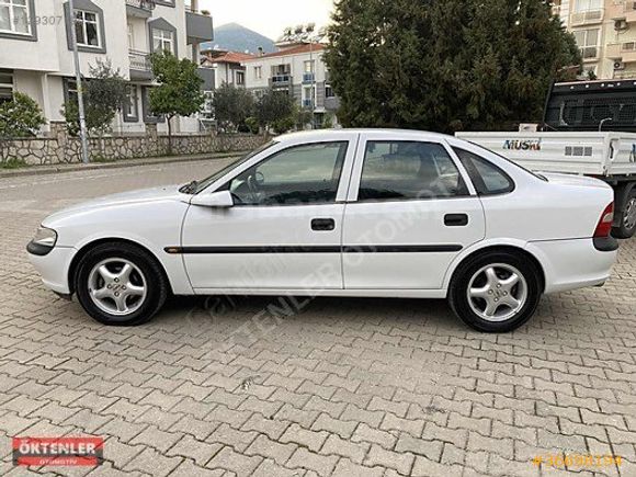 İLK ELDEN 1998 MODEL OPEL VECTRA 1.6 16V 100 BG KLİMALI