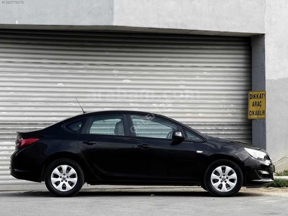 GALERİ75-2017-OPELASTRA-1.6CDTI-DESİNG-FULBAKIMLI-TEMİZ