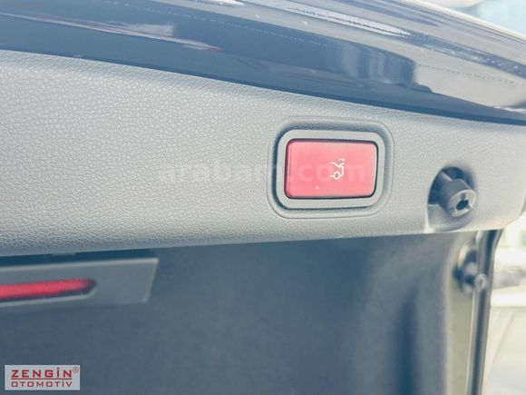 ?ZENGİN den ?K.KARTI 12 AY TK 2023 E 200d EXCLUSIVE BURMESTER