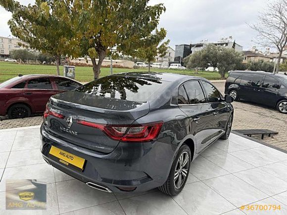//2022 MEGANE HATASIZ 100 BİN KM 1.5 BLUEDCİ EDC//