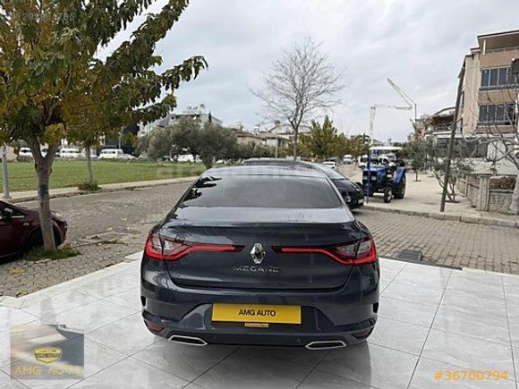 //2022 MEGANE HATASIZ 100 BİN KM 1.5 BLUEDCİ EDC//