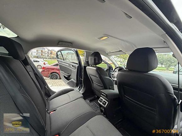 //2022 MEGANE HATASIZ 100 BİN KM 1.5 BLUEDCİ EDC//