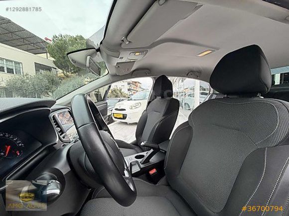 //2022 MEGANE HATASIZ 100 BİN KM 1.5 BLUEDCİ EDC//