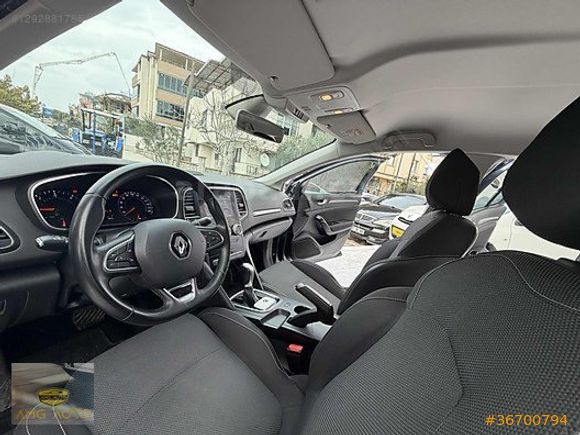 //2022 MEGANE HATASIZ 100 BİN KM 1.5 BLUEDCİ EDC//