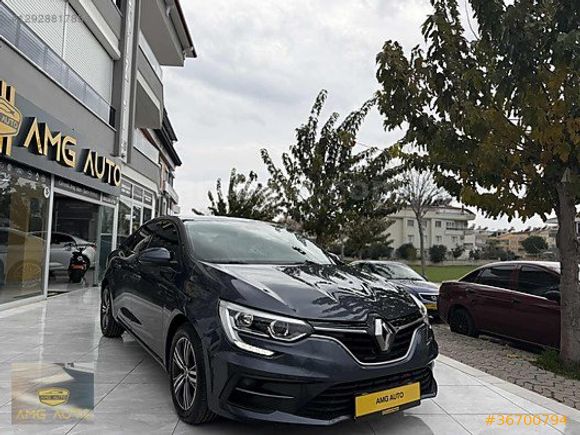 //2022 MEGANE HATASIZ 100 BİN KM 1.5 BLUEDCİ EDC//