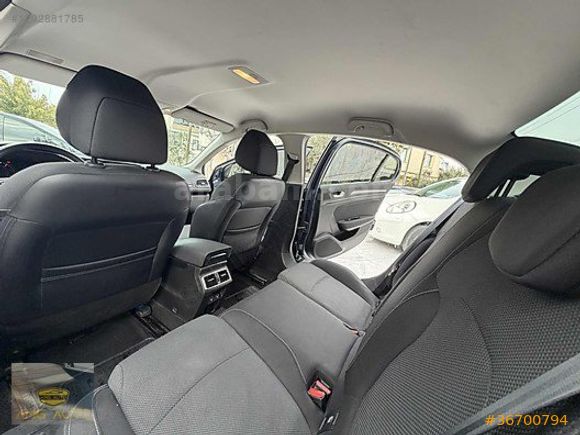 //2022 MEGANE HATASIZ 100 BİN KM 1.5 BLUEDCİ EDC//
