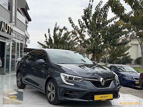 //2022 MEGANE HATASIZ 100 BİN KM 1.5 BLUEDCİ EDC//