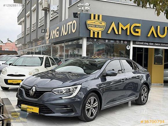 //2022 MEGANE HATASIZ 100 BİN KM 1.5 BLUEDCİ EDC//