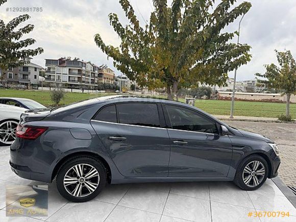 //2022 MEGANE HATASIZ 100 BİN KM 1.5 BLUEDCİ EDC//