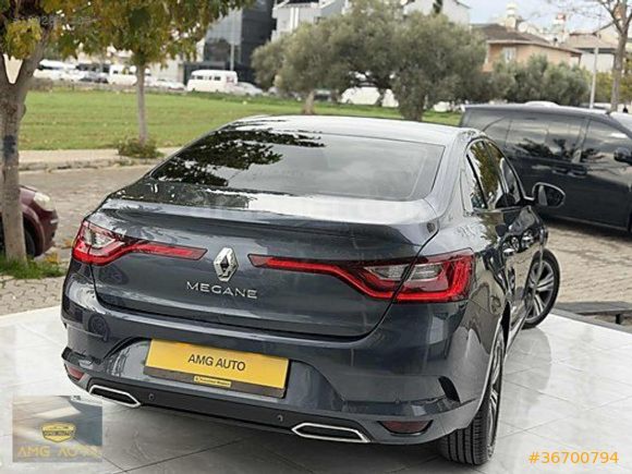 //2022 MEGANE HATASIZ 100 BİN KM 1.5 BLUEDCİ EDC//